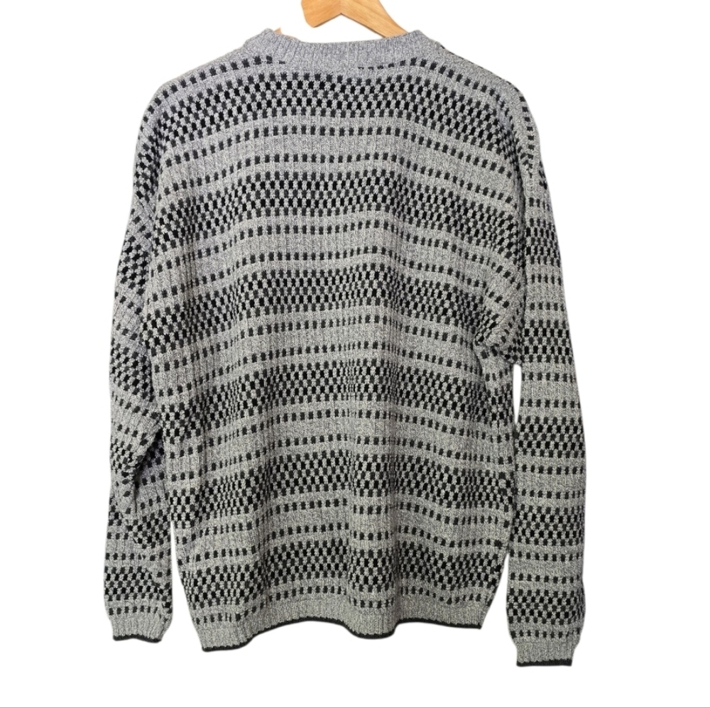 Vintage Bill Blass Grandpa Sweater XL Black/  Gray Geometric Hand Framed USA - Picture 2 of 3